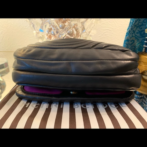 Henri Bendel Black Quilted Handbag - Picture 5 of 8